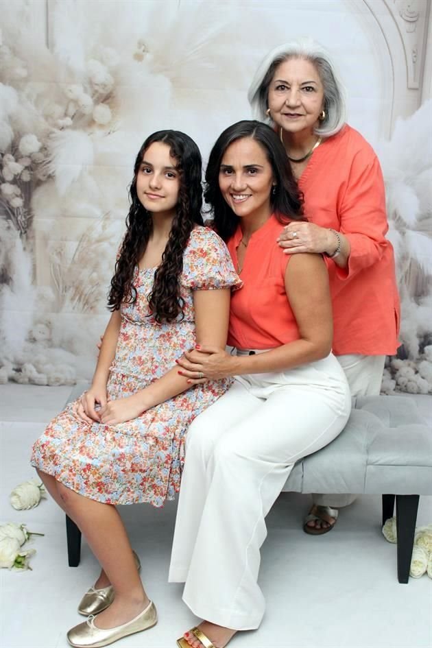 Catalina Cruz, Brenda Reyes y Blanca Lozano