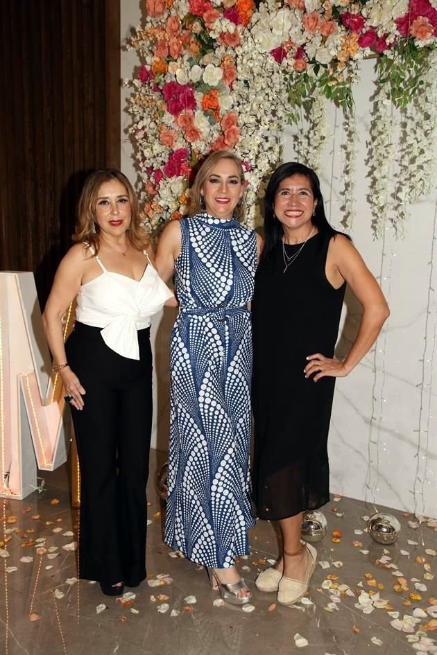 Rebeca Gómez, Edith Loya y Patty Gámez de De la Fuente