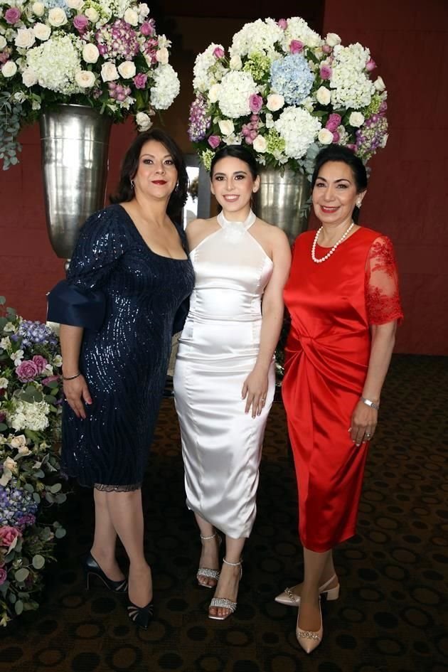 Evangelina Moreno Moncada, Victoria Eugenia García Moreno y Sabrina Rodríguez Siller