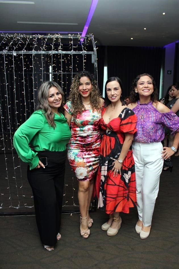 Gaby Contreras, Maye Flores, Adriana García y Ely Galaviz