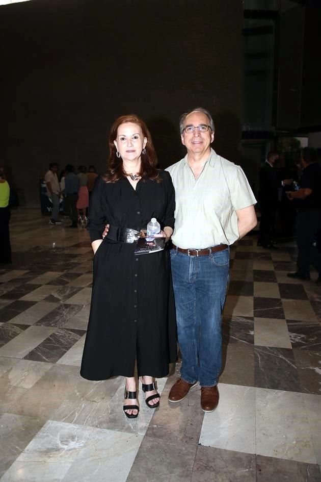 Lorena Martínez y Luis Othón