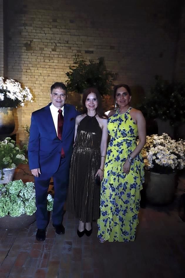 Alejandro Parás, Adriana Sepúlveda y Lolina Ordaz de De La Fuente