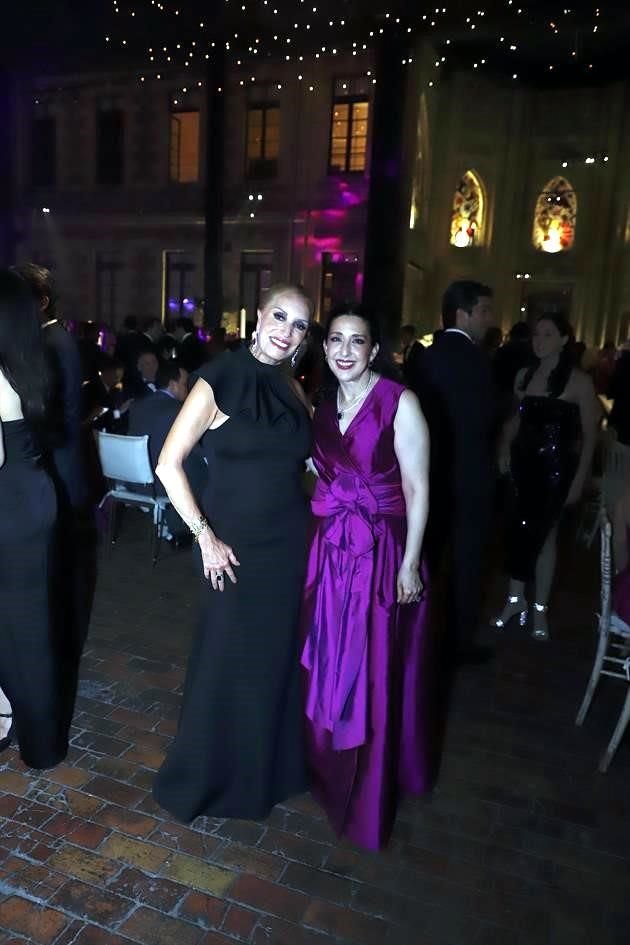 Graciela Calderón de Rubio y Magdalena Herrera de Calderón