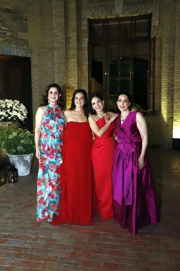 Analicia Chapa, Olga Cavazos de Guerra, Lorena Cavazos y Magdalena Herrera de Calderón