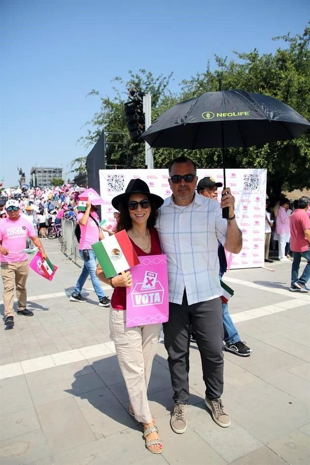 Georgina Mayer de Maltos y Gerardo Maltos