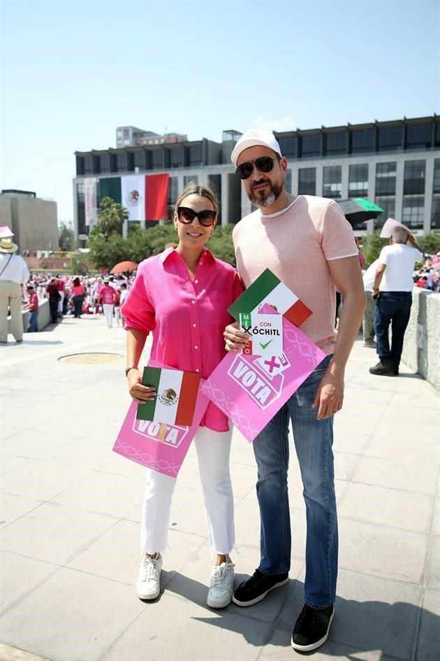 Cristina Gutiérrez de Montemayor y Ramiro Montemayor