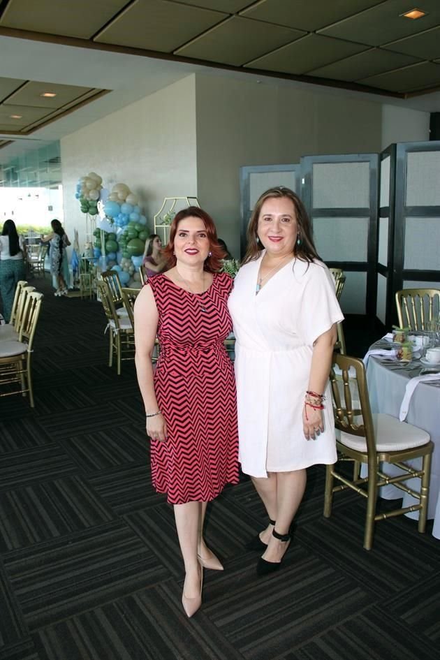 Yadira Garza y Martha Escobar