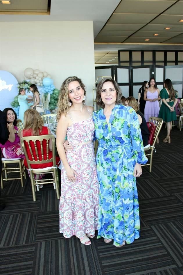 Cecilia Martínez y Elena de Martínez