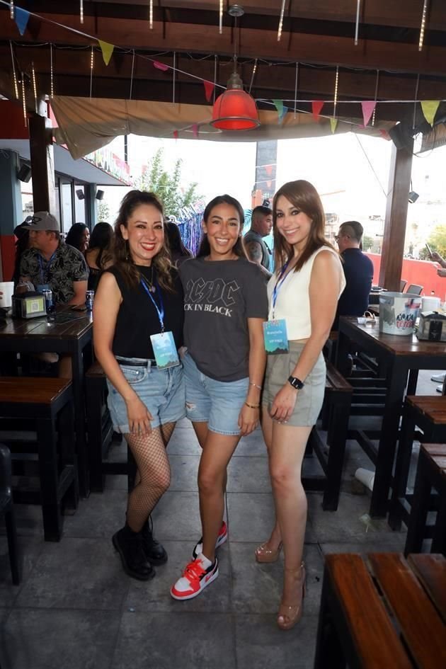 Lily Sepúlveda, Valeria Ramos y Claudia Tamez