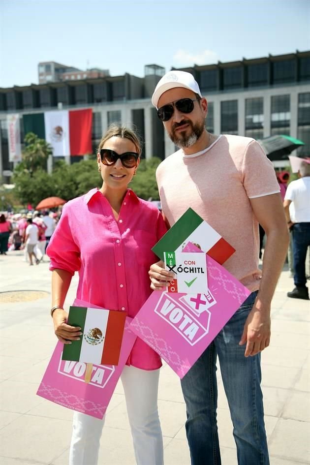 Cristina Gutiérrez de Montemayor y Ramiro Montemayor