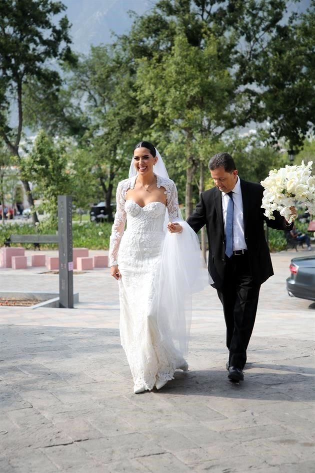 La novia con su papá, Patricio Jiménez Barrera