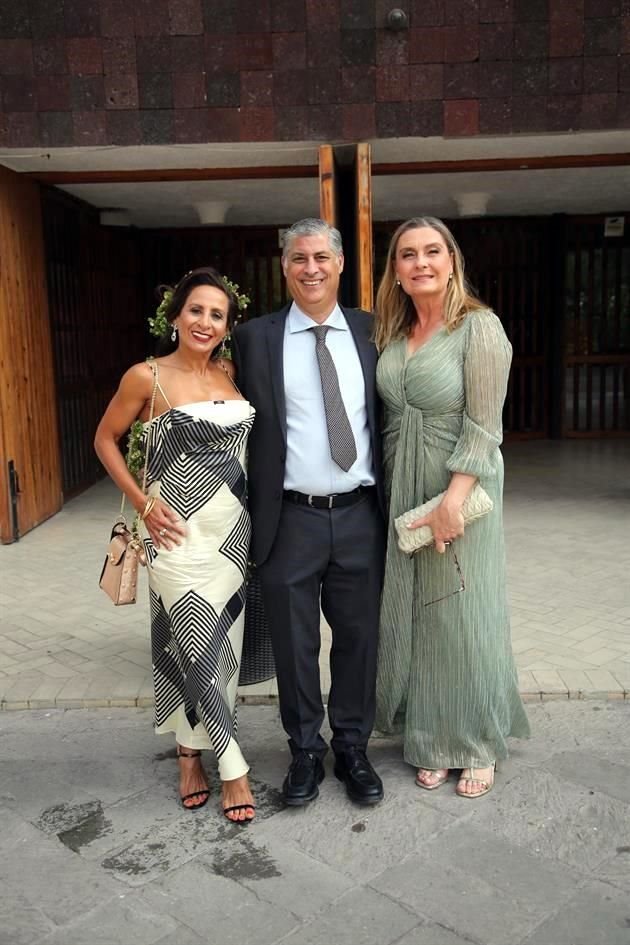 Alejandra Alanís, Gonzalo Martínez y Cecilia Pena