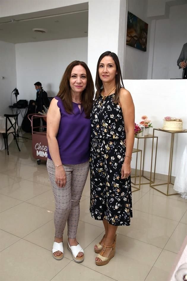 Alejandra de Cardoza y Rosy Sauceda