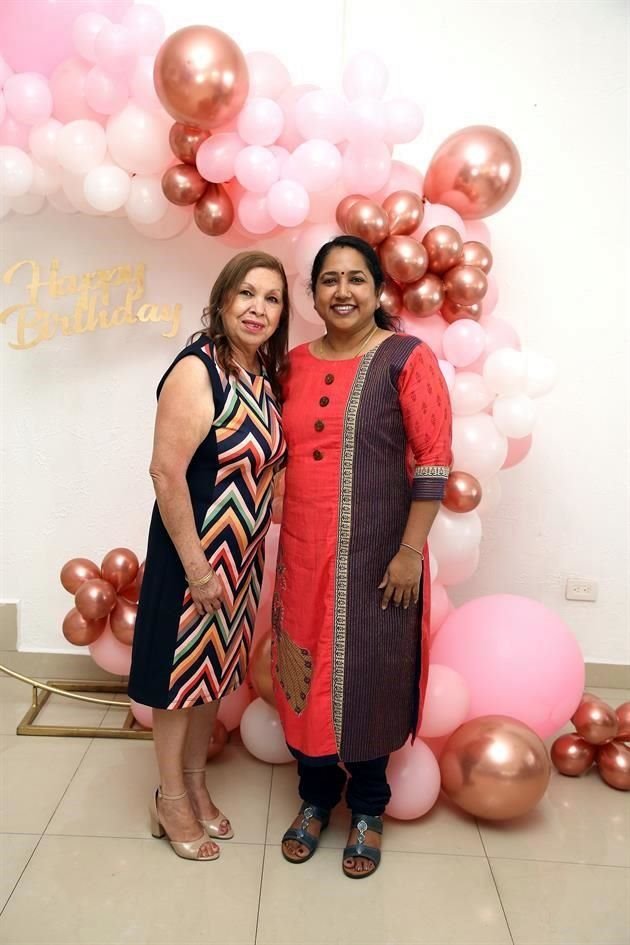 Ofelia Solís y Aparna Balakrishnan