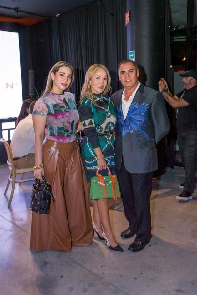 Rocío Ayala, Nayeli Garza y Luis Barragán