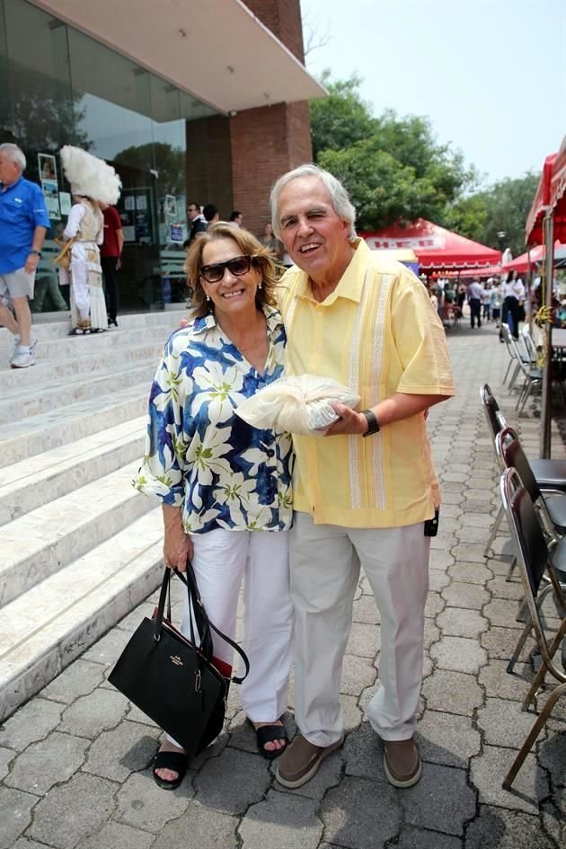 Martha Guevara de Rodríguez y Guillermo Rodríguez