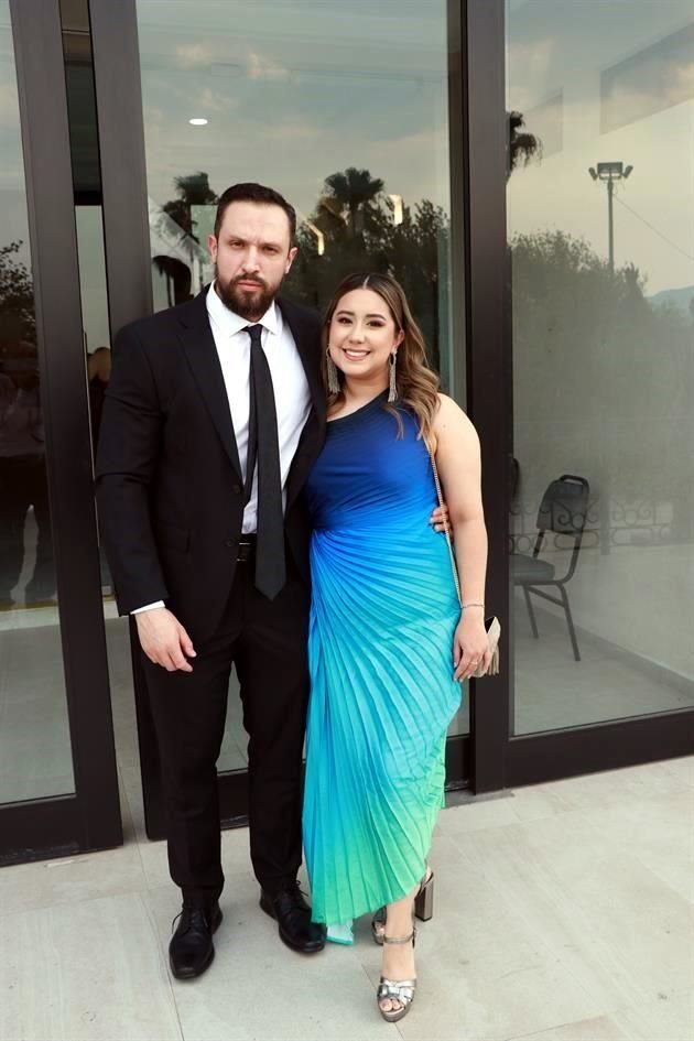 Jahziel Hidalgo Diez y Mariazel Cantú