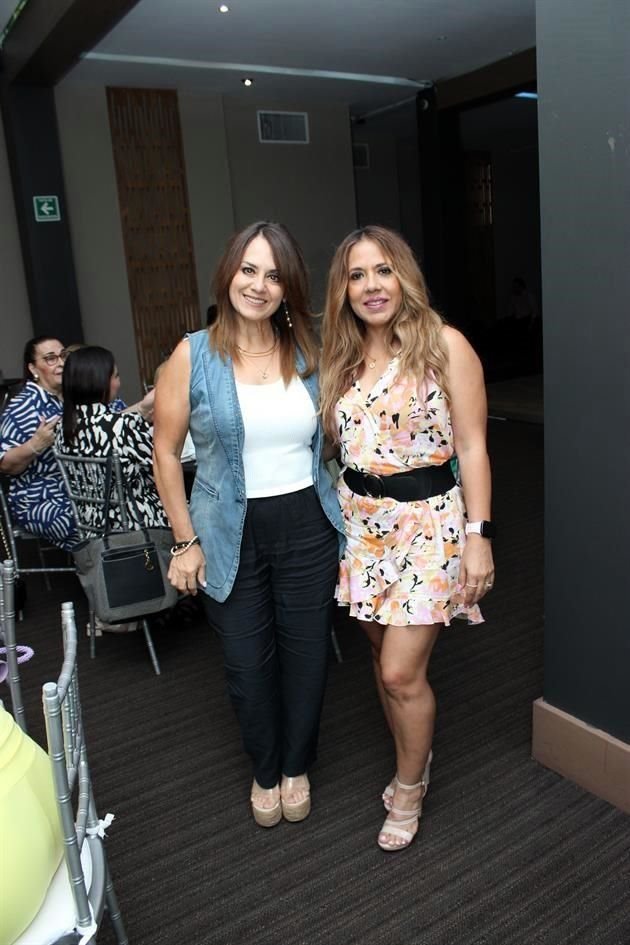 Graciela Ordaz de Pacheco y Nora Villalobos