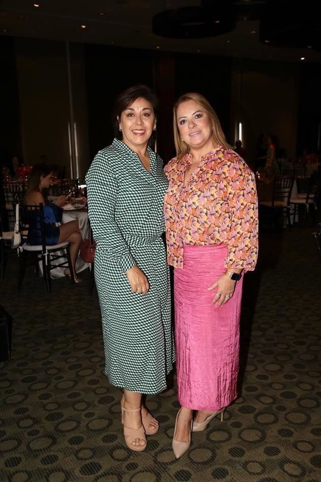 Norma de Carrington y Laura Sanchez