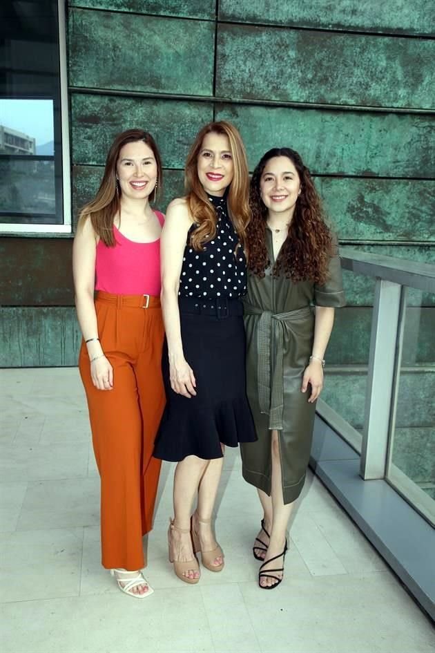 Andrea González, Myrthala Coronado y Daniela González