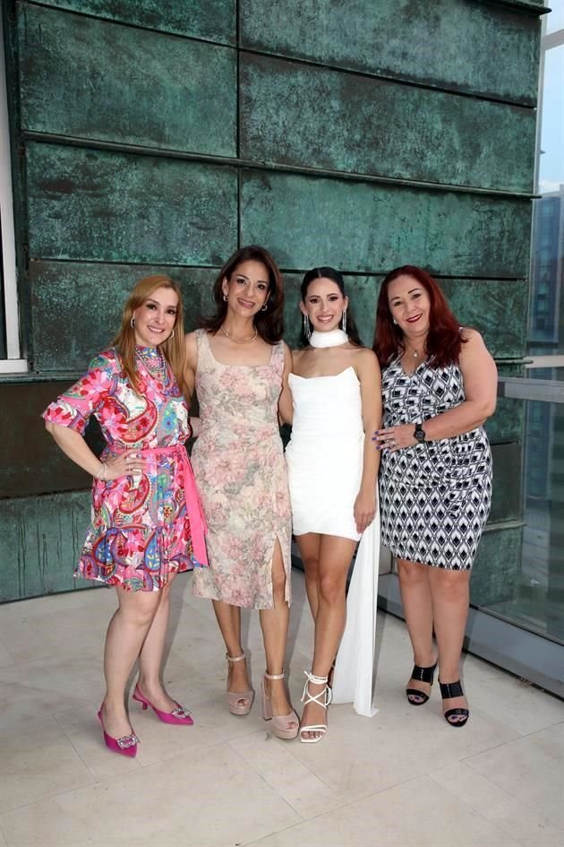 Belinda Treviño, Lily Doria, Fernanda Dávila Doria y Marla García