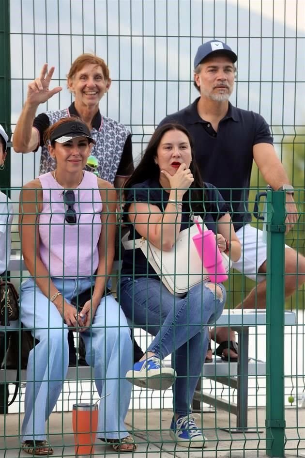 Jaime Garza, Carlos Bernal, Marcela Garza y Elisa Caballero