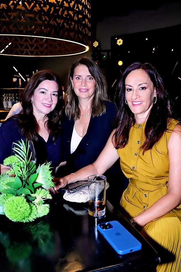 Gabriela Zambrano, Adriana López y Federica Valdés