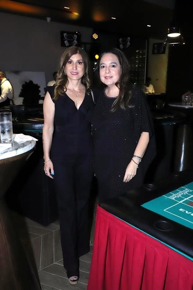 Norma González y Lilia Ramos de Villarreal