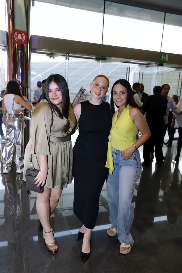 Marianna Grajales, Andrea Tamez y Mariana Rodríguez