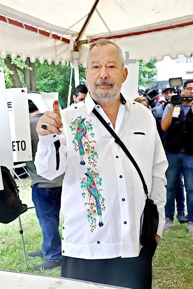 Mauricio Fernández, candidato ganador