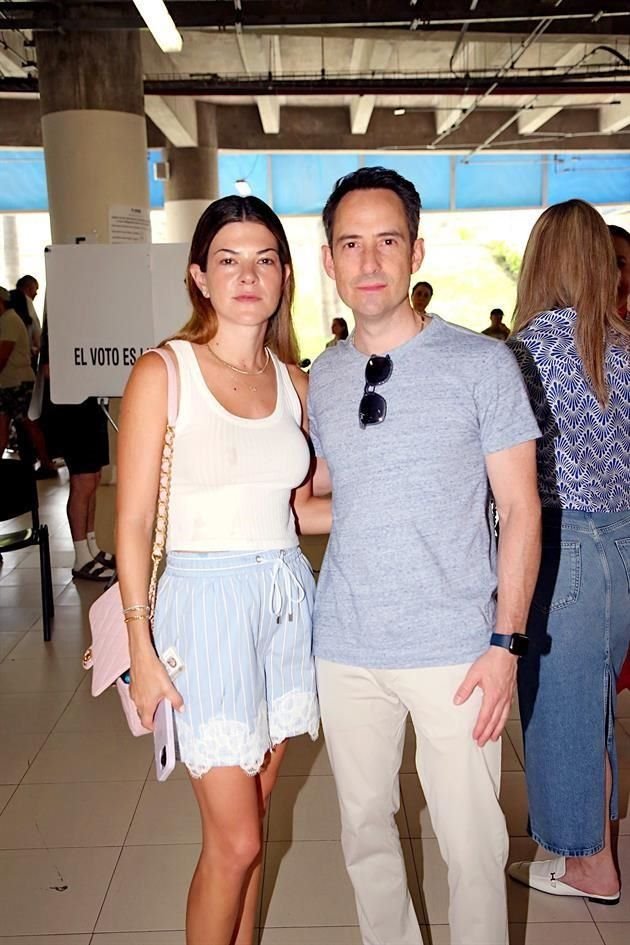 Daniela Garza de Morales y Eugenio Morales