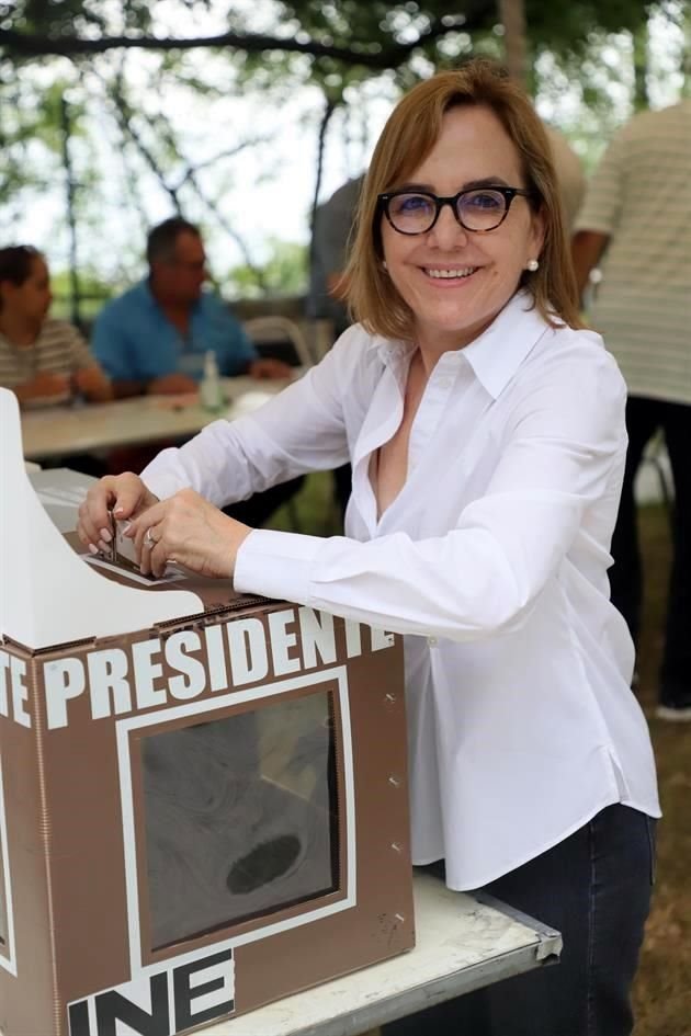 Lory Martínez