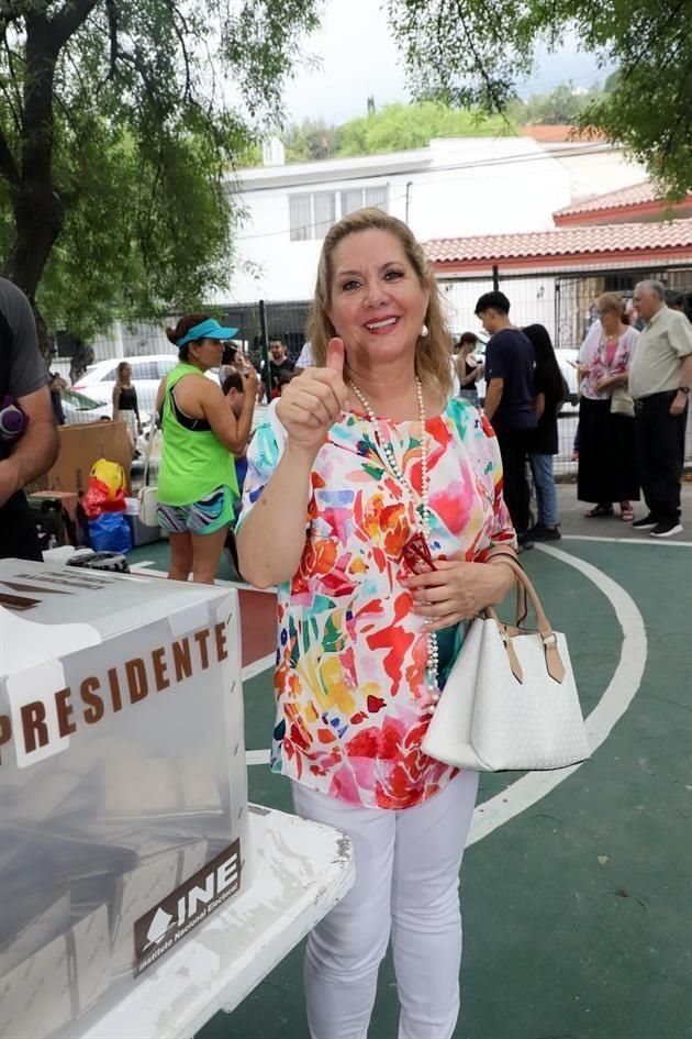 Roxana Cáceres de González