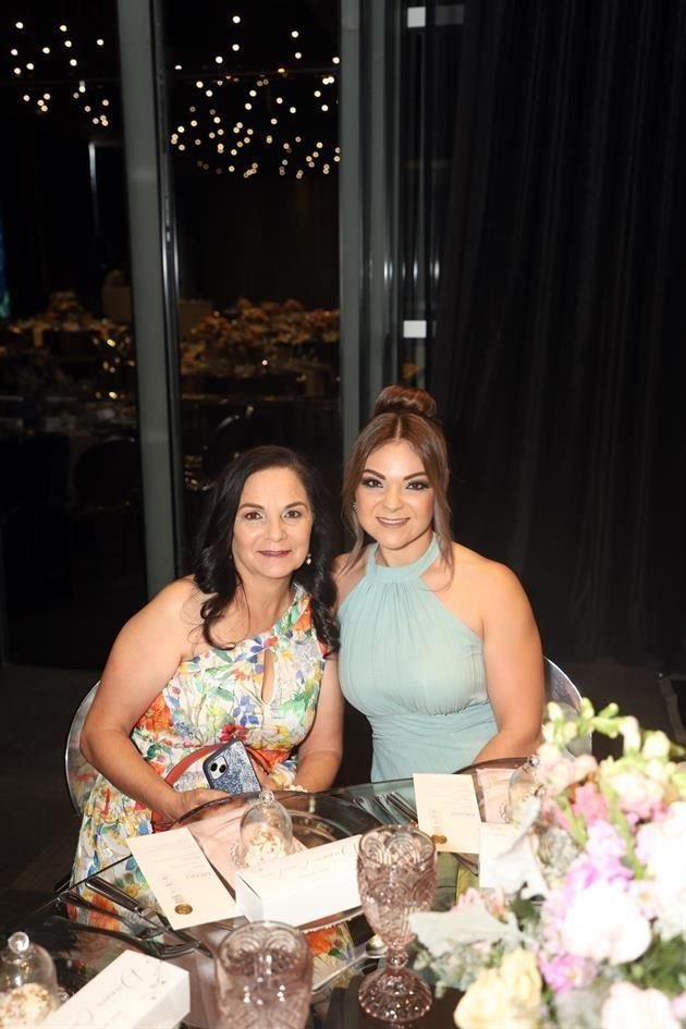 Norma Irene Pineda y Marisol Montemayor