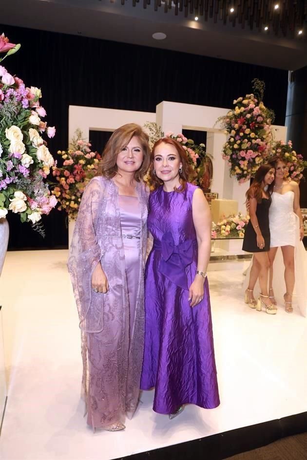 Rosario Quezada de Chapa y Blanca Nelly Garza de Sepúlveda