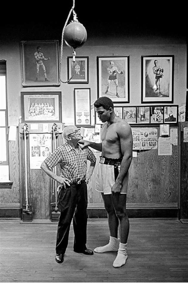 Muhammad Ali. Thomas Hopker.