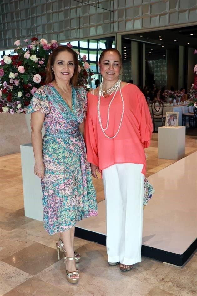 Zoila Cantú y Alejandra Pedraza de Carbajal