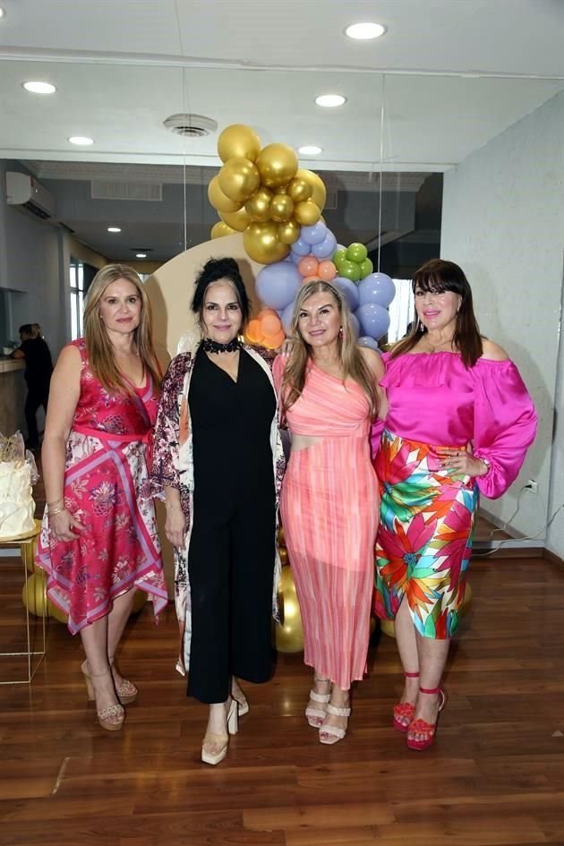 Elva Lozano, Sonia Tamez, Rosalía Flores y Edith Garza