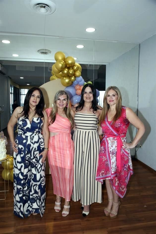 Tere Olivares, Rosalía Flores, Vero Salazar y Elva Lozano