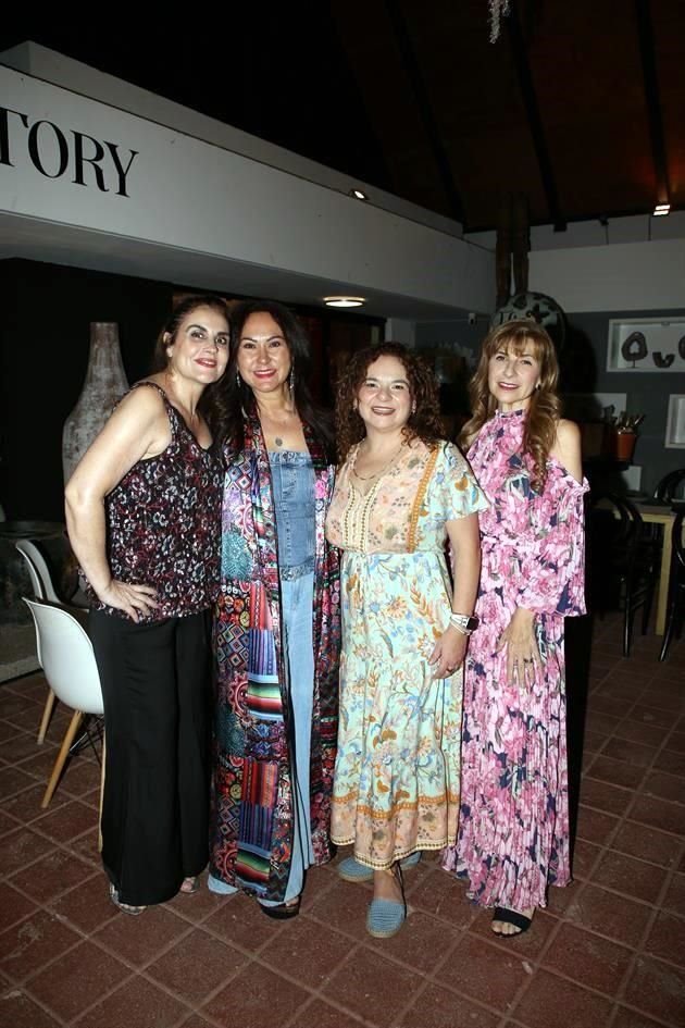 Isabel Cameron, Claudia Saldaña, Berenice Flores y Gabriela Leal