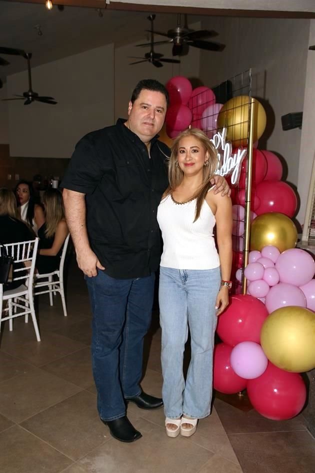 Gerardo Valdés y Nancy Castilla