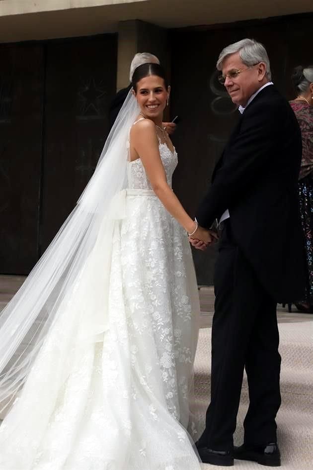 LA NOVIA CON SU PAPÁ. Fernando González Olivieri