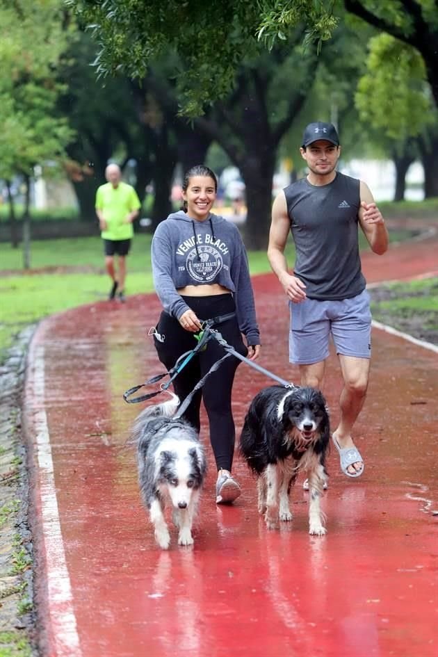 Fernanda Hernández y Mauricio Martínez, con 'Diego' y 'Jack'