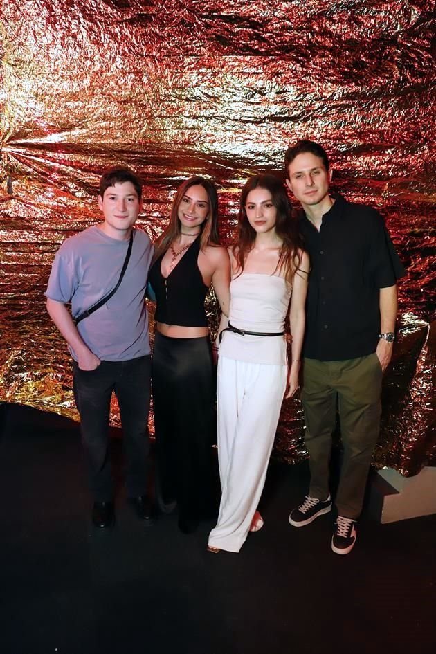 Cristóbal González, Gaby de la Garza, Gabriela Guajardo y Eugenio de la Garza