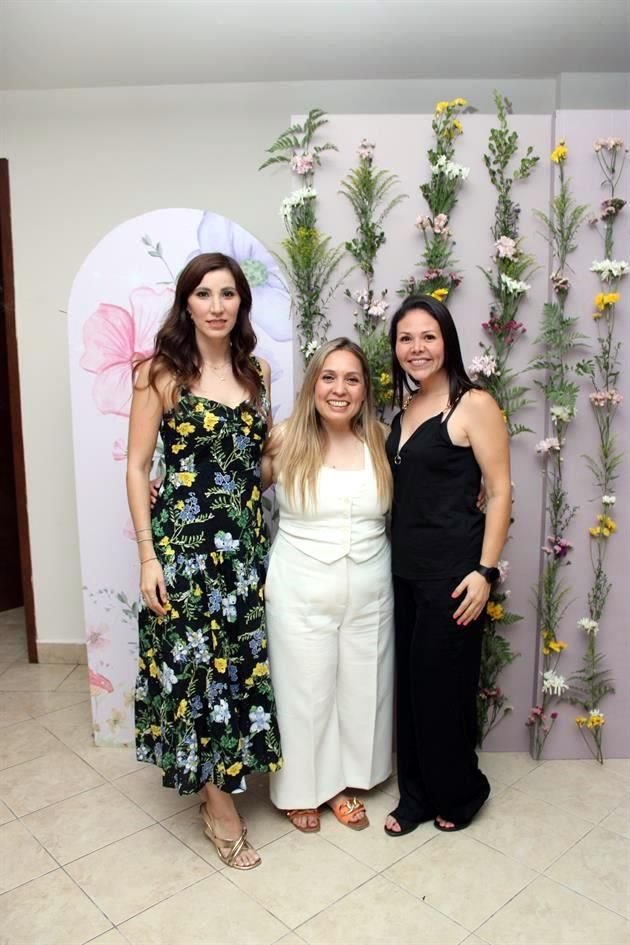 Melissa de Peña, Julia Ordaz y Jessica García