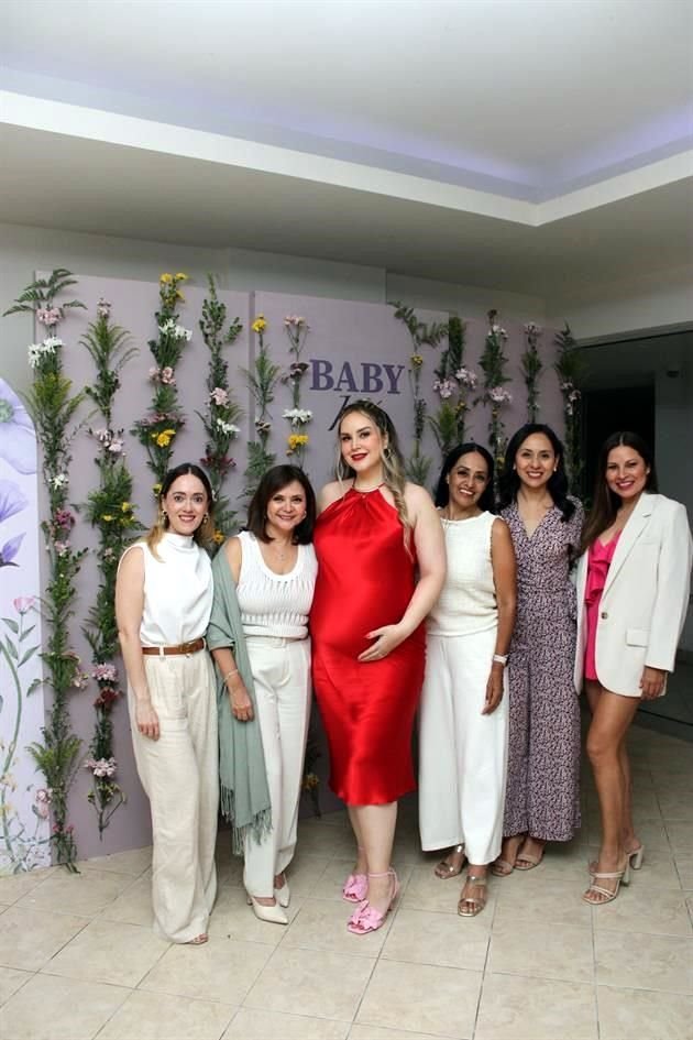 Ingrid Durán, Yadira Coronado, Rosy Treviño de Cisneros, Gloria Guerrero, Perla Robledo y Nancy Trejo