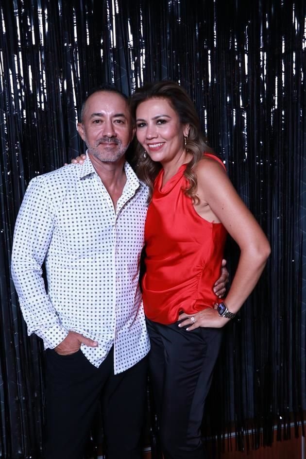 Roberto Nieto y Lizeth Ramírez de Nieto