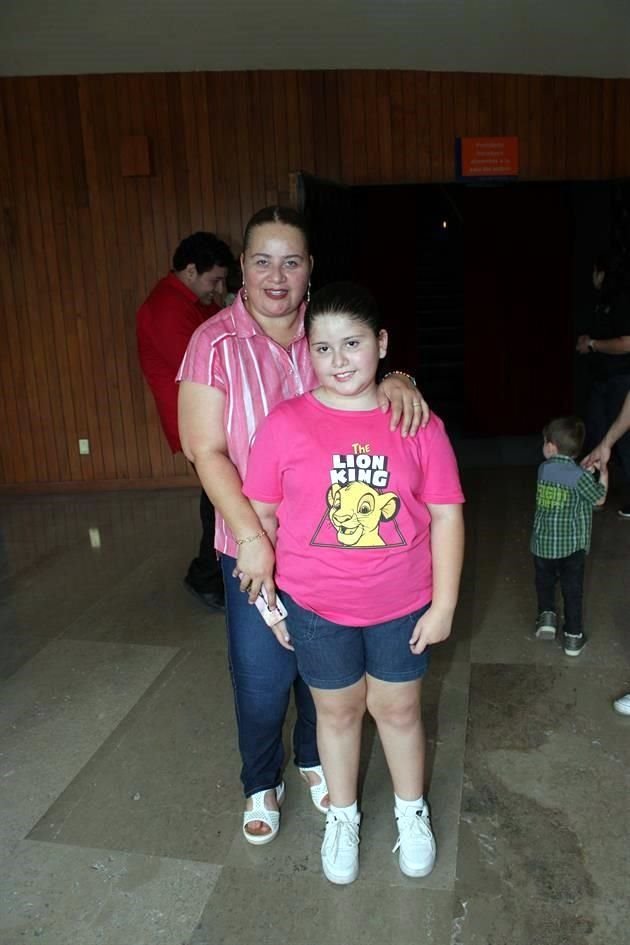 Ana Gutiérrez y Ana Victoria Torres