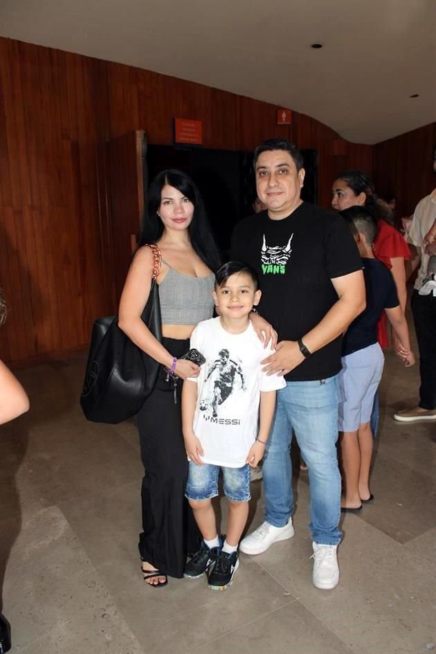 Sara Martínez, David Sandoval y César Sandoval