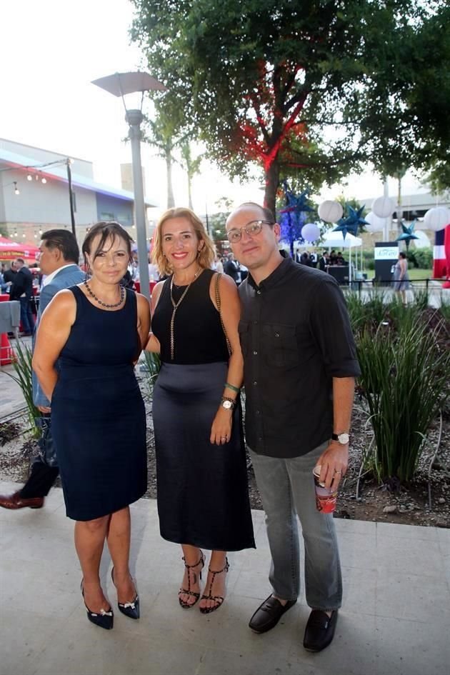 Sonya Mateo, Bárbara Carrillo de Chaurand y José Antonio Chaurand